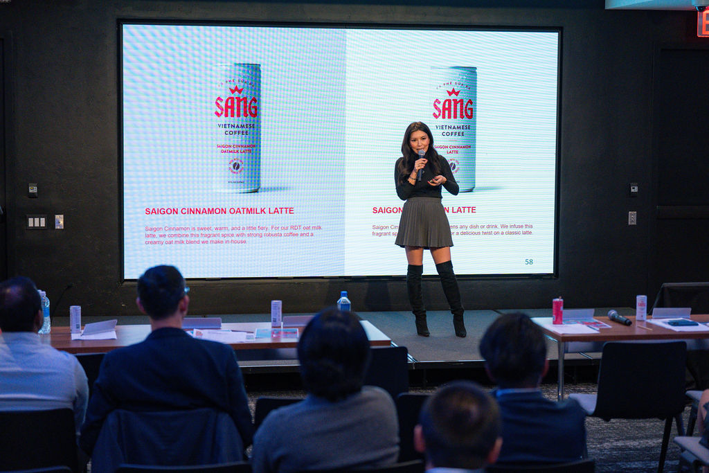 Founder pitching at VietChallenge